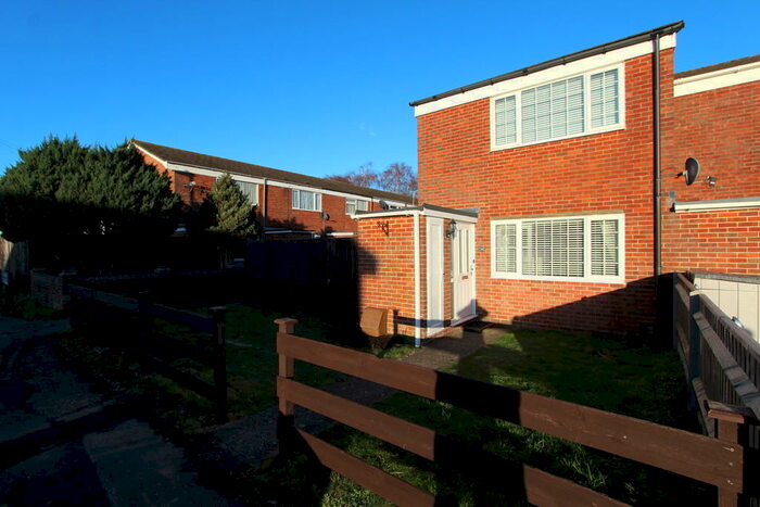 2 Bedroom Semi-Detached House To Rent In Grainger Gardens, Southampton, SO19