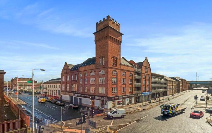 2 Bedroom Flat To Rent In Spacious Bed Unfurnished @ West St, G5