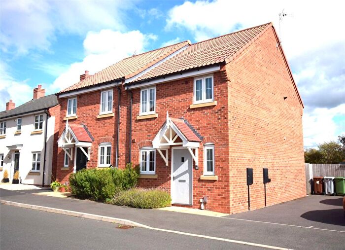3 Bedroom Semi Detached House To Rent In Pasture Way, Farnsfield, Newark, Nottinghamshire, NG22