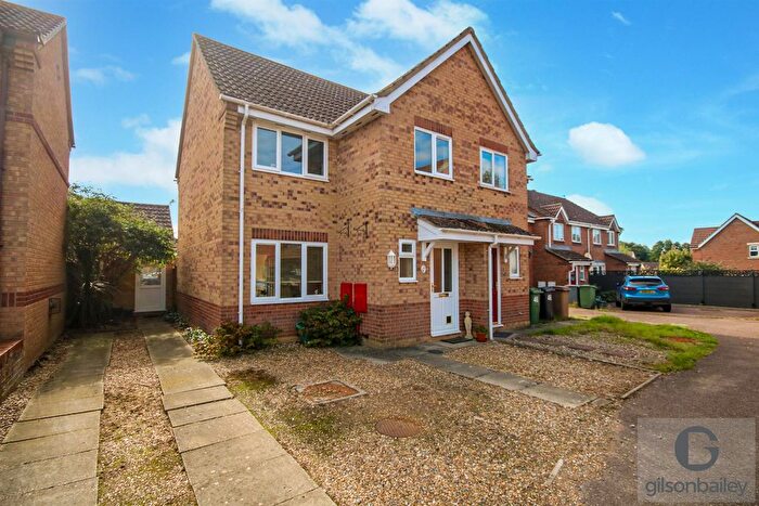 3 Bedroom Semi-Detached House For Sale In Primrose Way, Horsford, NR10