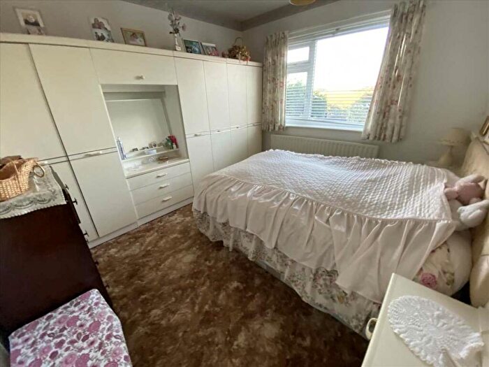 3 Bedroom Detached Bungalow For Sale In Bishops Road, Leasingham, NG34