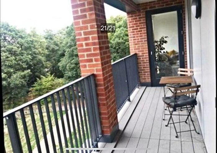 2 Bedroom Flat To Rent In Bournegate Court, Barnet, London, EN4