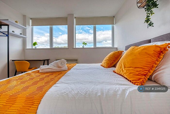 2 Bedroom Flat To Rent In Wella Road, Basingstoke, RG22