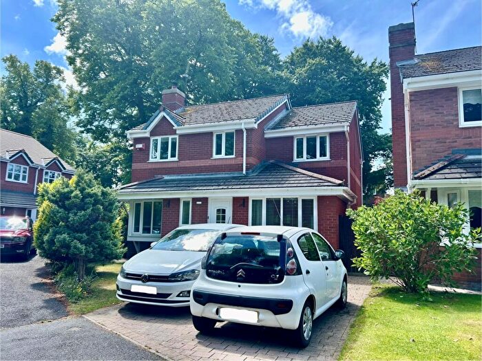 4 Bedroom House To Rent In Penfold Close, L18