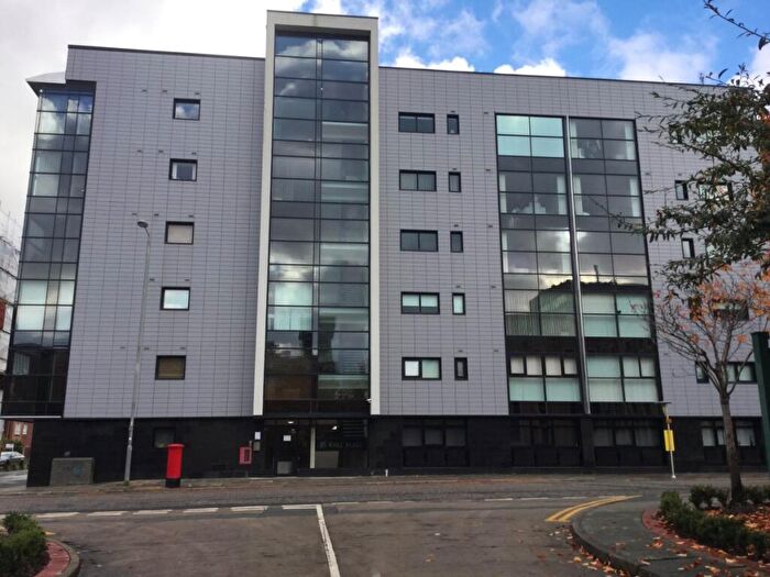 2 Bedroom Flat To Rent In Hamilton House, L3