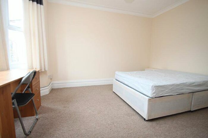 6 Bedroom Detached House To Rent In Osborne Road, Bournemouth, BH9