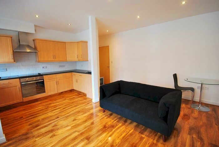2 Bedroom Apartment To Rent In Breamish Quays, Quayside, NE1