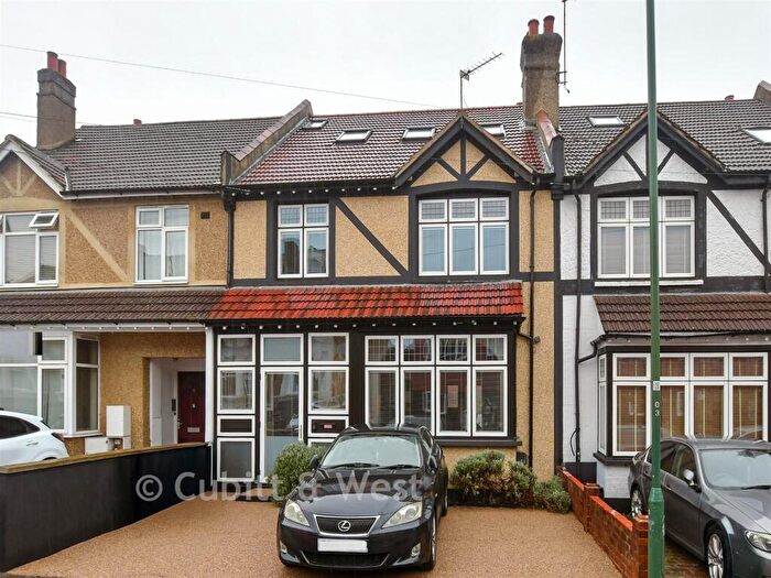 6 Bedroom Terraced House For Sale In Clarendon Road, Wallington, Surrey, SM6