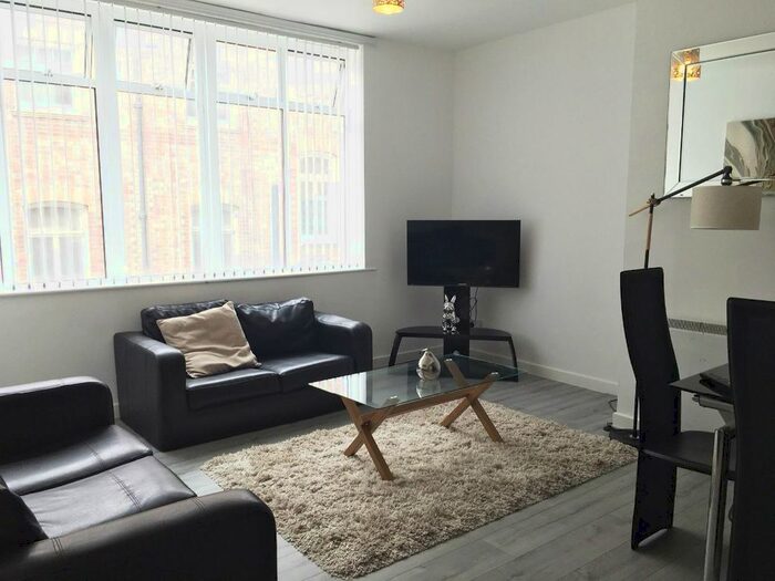 3 Bedroom Flat To Rent In Powdene House, Pudding Chare, City Centre, NE1