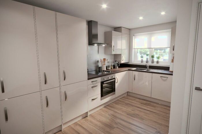 2 Bedroom End Of Terrace House To Rent In Bennett Close, Almondsbury, Bristol, BS10