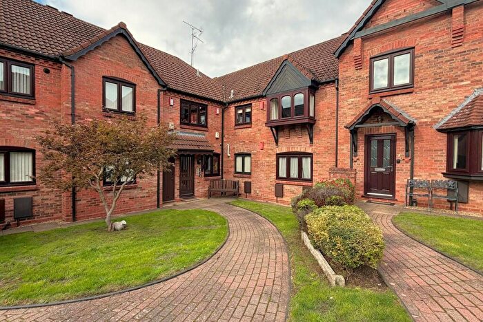 2 Bedroom Apartment For Sale In Woodfield, Belbroughton, Stourbridge, DY9