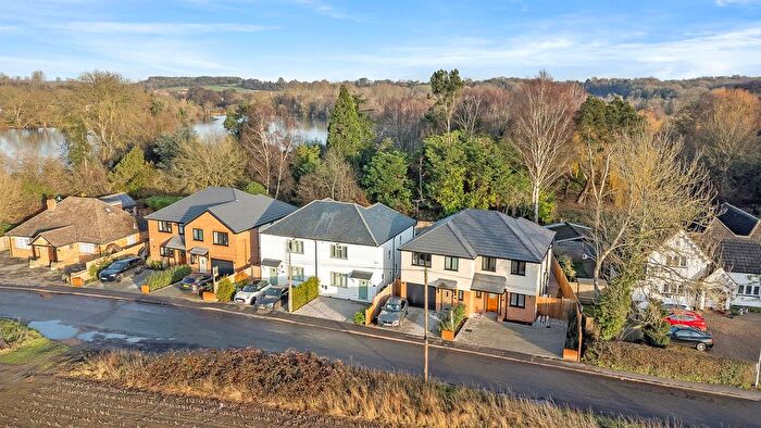 3 Bedroom Semi Detached House For Sale In Old Uxbridge Road, Rickmansworth, WD3