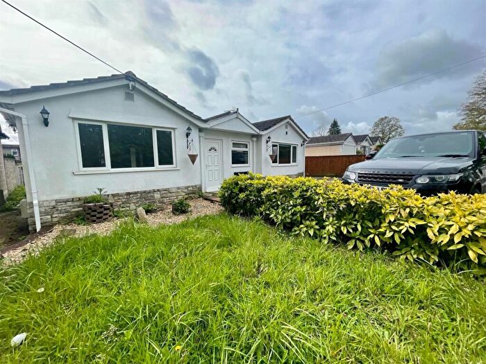 3 Bedroom Bungalow For Sale In Ringwood Road, Ferndown, BH22