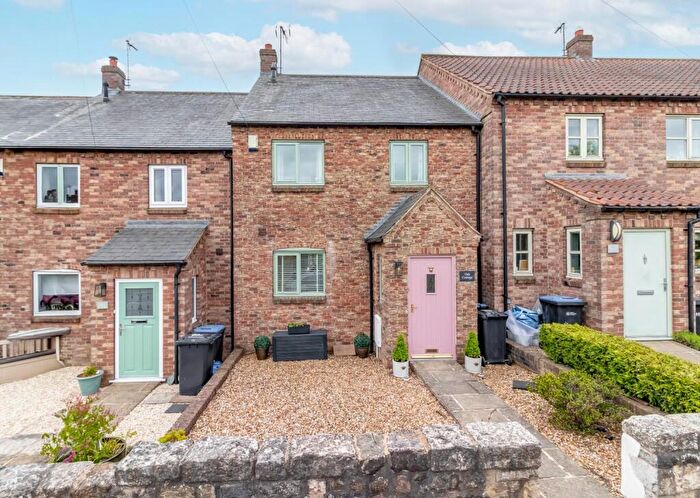 3 Bedroom Cottage For Sale In Wormald Green, Harrogate, HG3