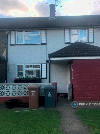 3 Bedroom Terraced House To Rent In School Close, Hertfordshire, SG2