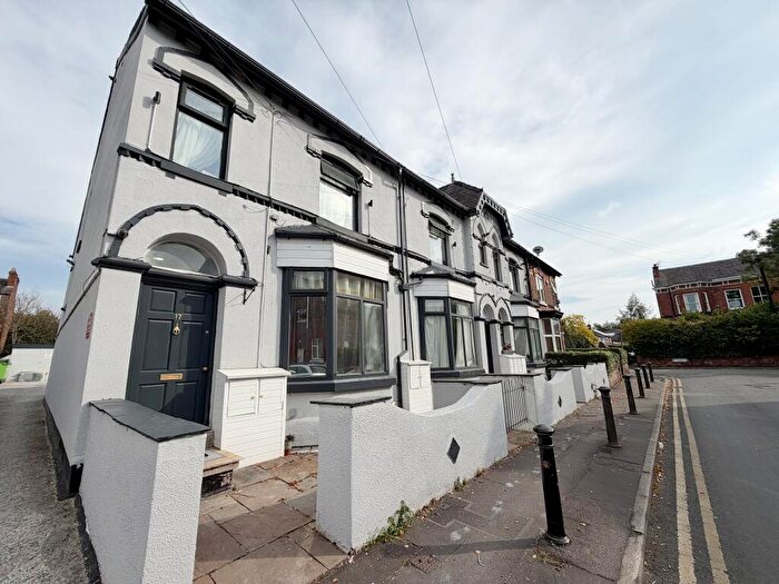 2 Bedroom Flat To Rent In Egerton Crescent, Withington, M20