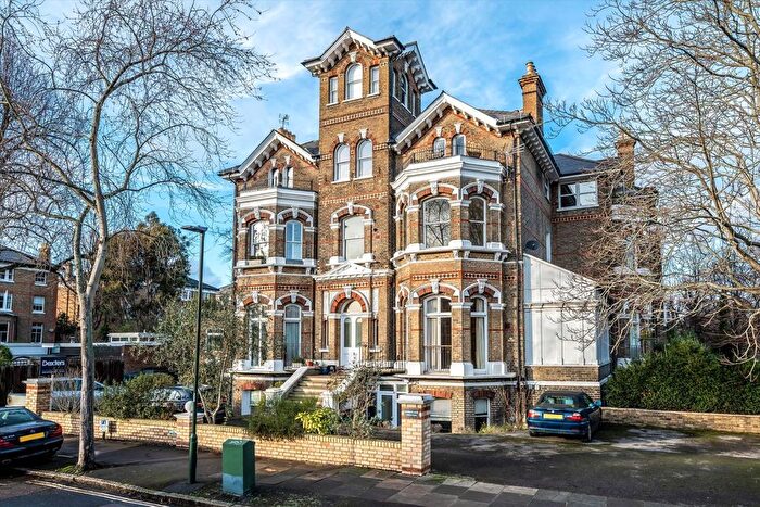2 Bedroom Flat To Rent In Rosslyn Road, St Margarets, TW1