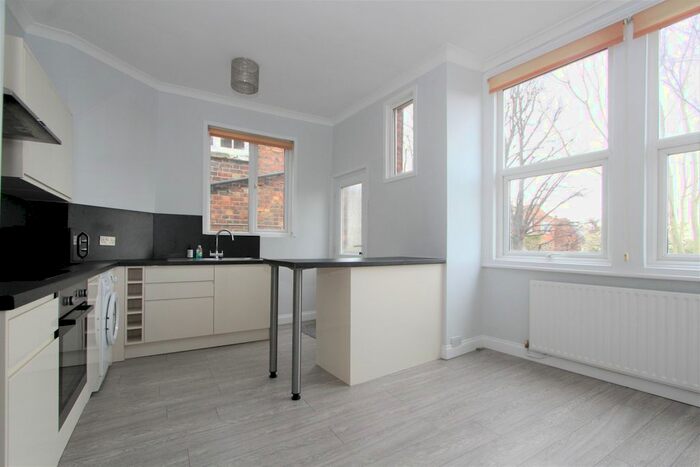 2 Bedroom Flat To Rent In Alexandra Gardens, Muswell Hill, London, N10
