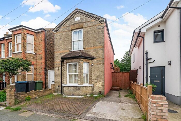 3 Bedroom Detached House To Rent In Canbury Park Road, Kingston Upon Thames, KT2