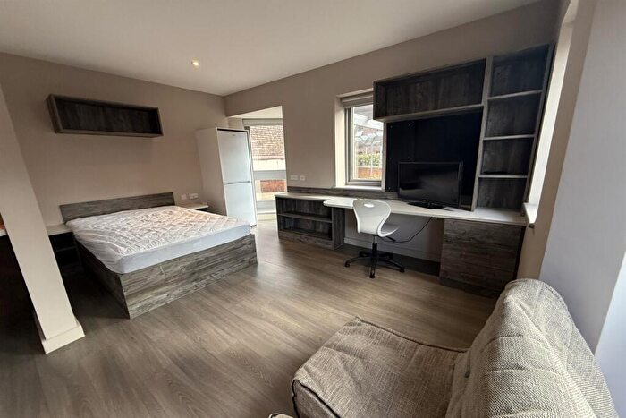 Apartment To Rent In Saxon Court, Church Street, RG1