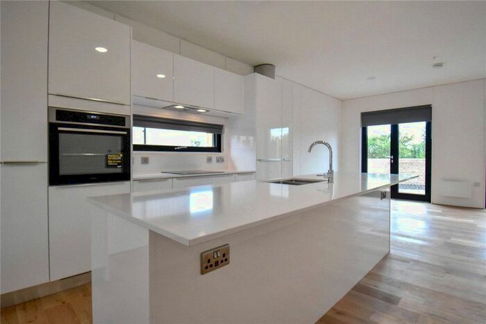 3 Bedroom Semi-Detached House To Rent In Lockhart Way, Northstowe, Cambridge, CB24