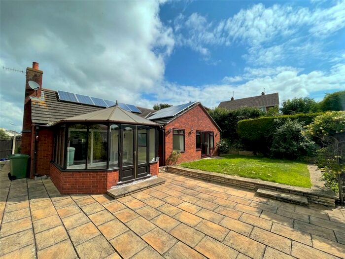 3 Bedroom Bungalow To Rent In Lancaster Close, Exeter, EX2
