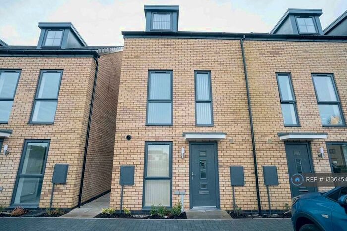 3 Bedroom End Of Terrace House To Rent In Rowton Lane, Birmingham, B5