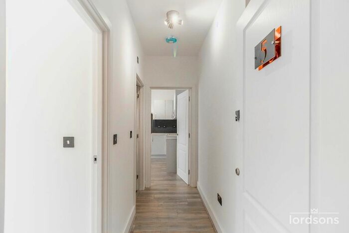 2 Bedroom Flat To Rent In - High Street, Southend On Sea, Essex, SS1