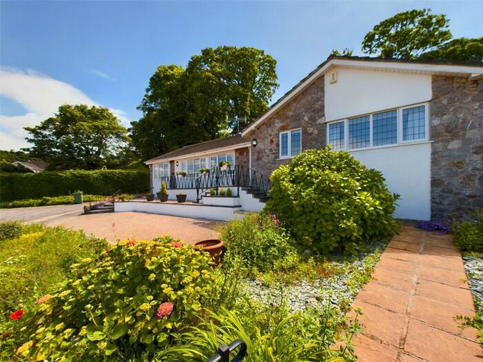 3 Bedroom Bungalow For Sale In Grange Close, Uphill, Weston-super-Mare, North Somerset, BS23