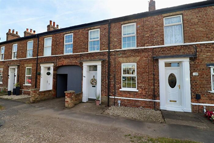 3 Bedroom Terraced House For Sale In York Road, Market Weighton, York, YO43