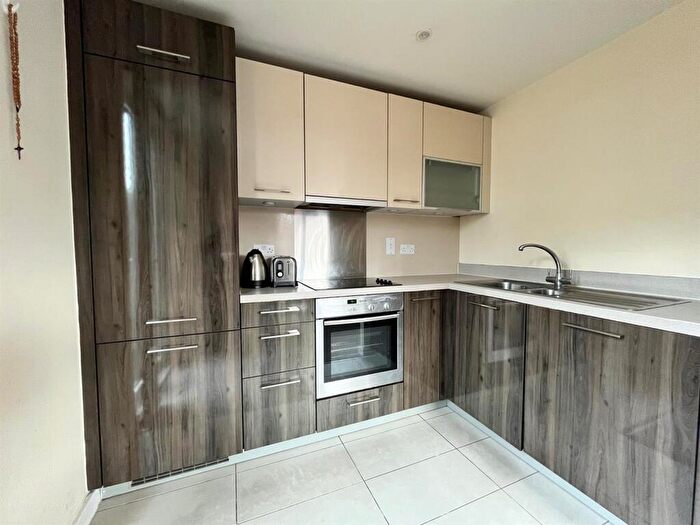 2 Bedroom Apartment To Rent In Spectrum, Block, Blackfriars Road, M3