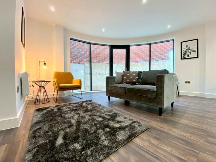 2 Bedroom Apartment To Rent In The Quadrant, Sand Pits, Birmingham, B1