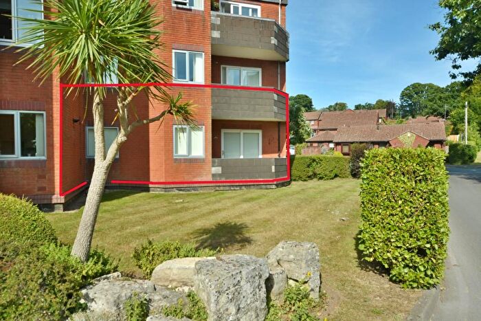 2 Bedroom Flat For Sale In Allenview Road, Wimborne, Dorset, BH21