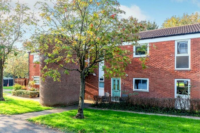 2 Bedroom Flat To Rent In Kimbolton Crescent, Stevenage, Hertfordshire, SG2