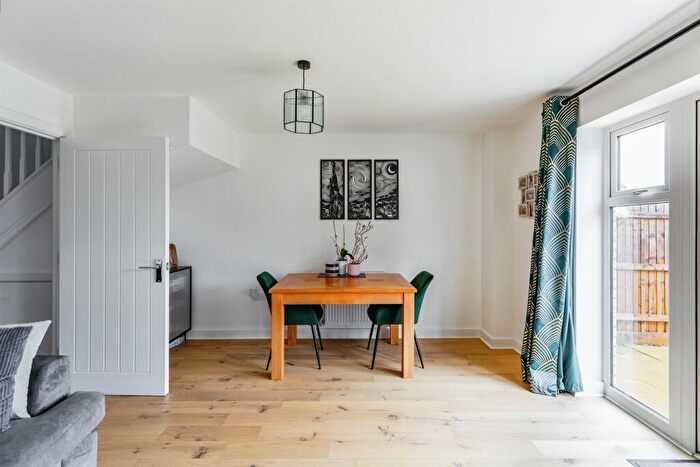 3 Bedroom End Of Terrace House For Sale In Northdale Common, Raunds, Wellingborough, NN9