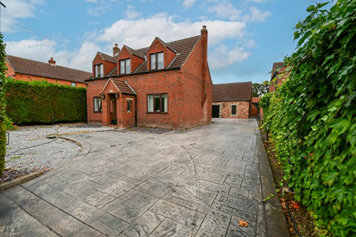 2 Bedroom Detached House For Sale In Church Lane, Fishlake, DN7