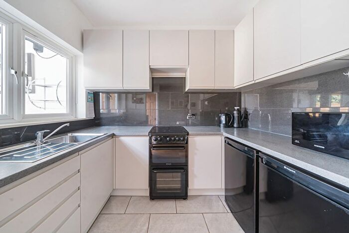 3 Bedroom End Terrace House For Sale In Derwent Road, London, W5