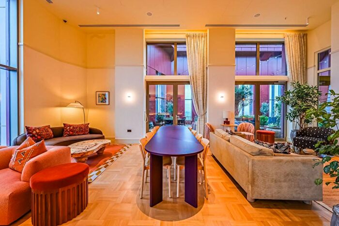 2 Bedroom Flat To Rent In The Eades, Selborne Road, Walthamstow, E17