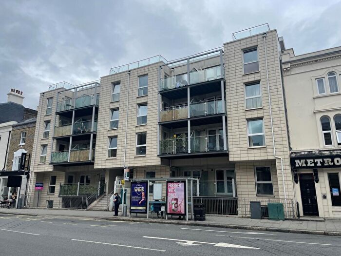 1 Bedroom Apartment To Rent In Canute Road, Ocean Village, SO14