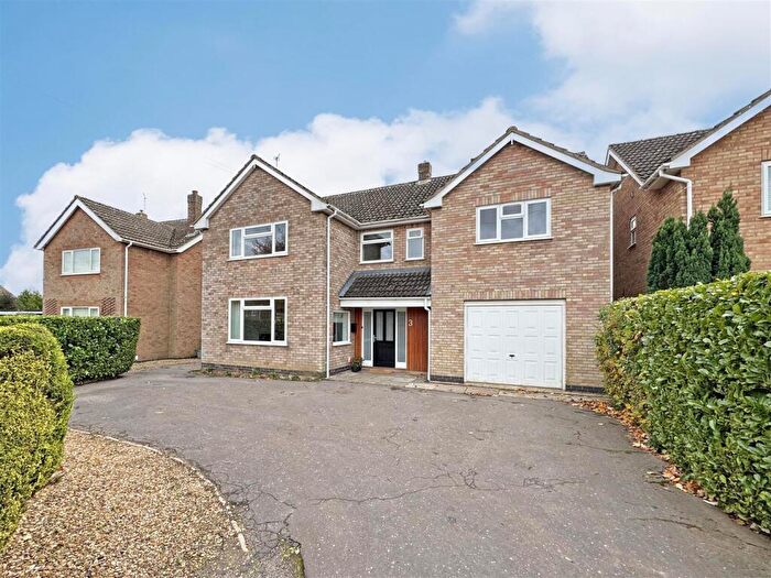 5 Bedroom Detached House For Sale In Lonsdale Road, Stamford, PE9