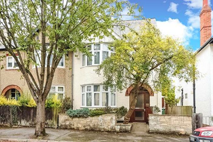 3 Bedroom Semi-Detached House To Rent In Stephen Road, Headington, OX3