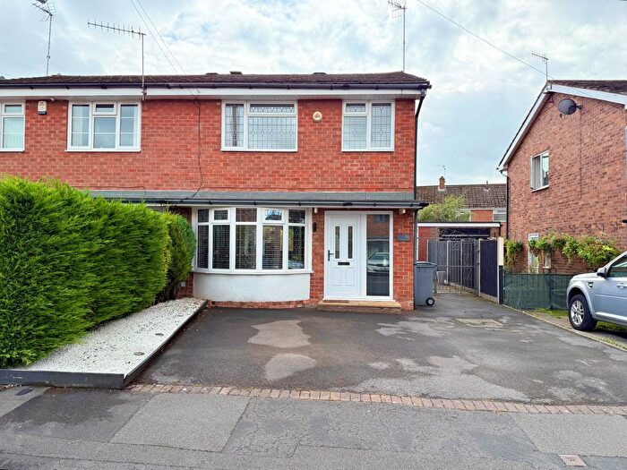 3 Bedroom Semi-Detached House For Sale In Meadow Lane, Stoke-On-Trent, ST4