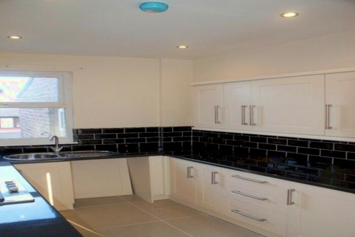 2 Bedroom Flat To Rent In Wavertree, Liverpool, L15