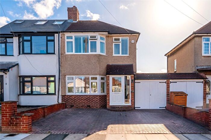 3 Bedroom Semi-Detached House For Sale In Villiers Avenue, Twickenham, TW2