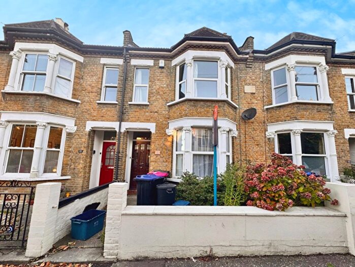 3 Bedroom Terraced House To Rent In East Street, Leigh-On-Sea, SS9
