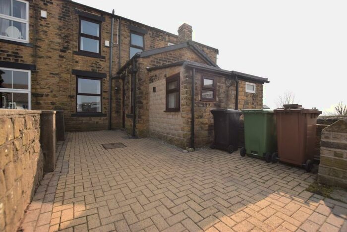 3 Bedroom Terraced House To Rent In Occupation Lane, Pudsey, LS28