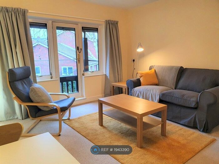 1 Bedroom Flat To Rent In Queens's Park Road, Chester, CH4