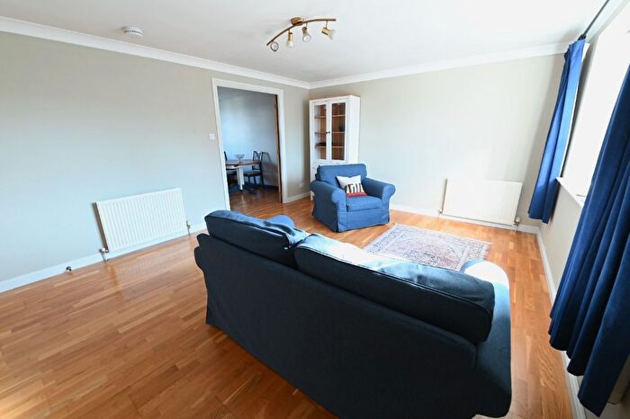 2 Bedroom Flat To Rent In Lindsay Road, Newhaven, Edinburgh, EH6