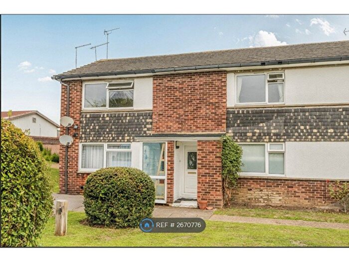 3 Bedroom Maisonette To Rent In Vincent Court, Northwood, HA6