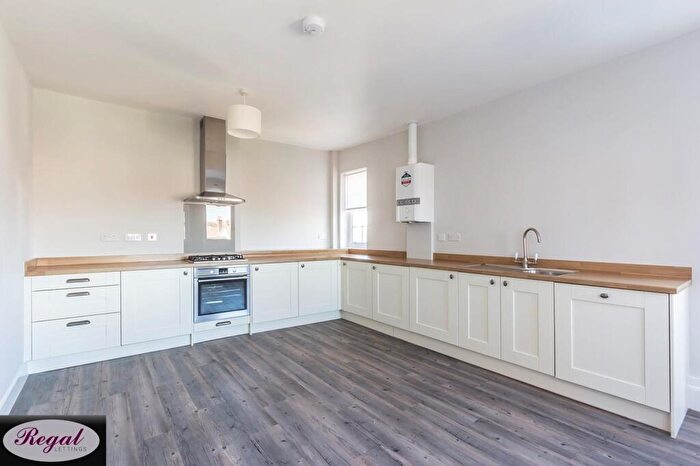 1 Bedroom Flat To Rent In Market Street, Sandwich, Kent, CT13